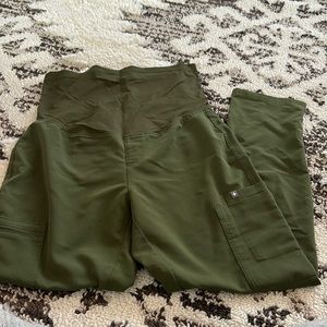 Figs maternity scrub bottoms. Medium.